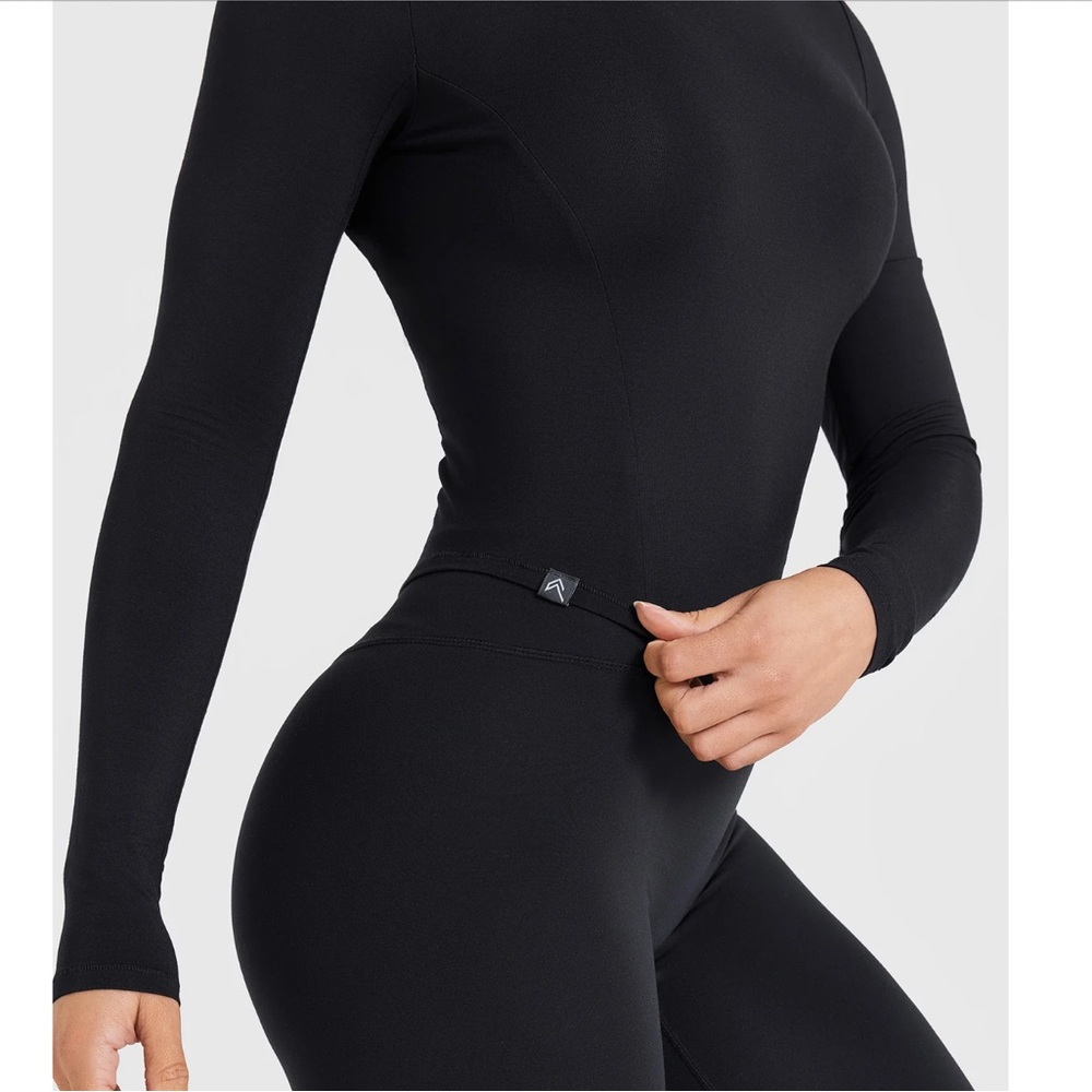Oner Active Black Mellow Soft Mid Long Sleeve Top